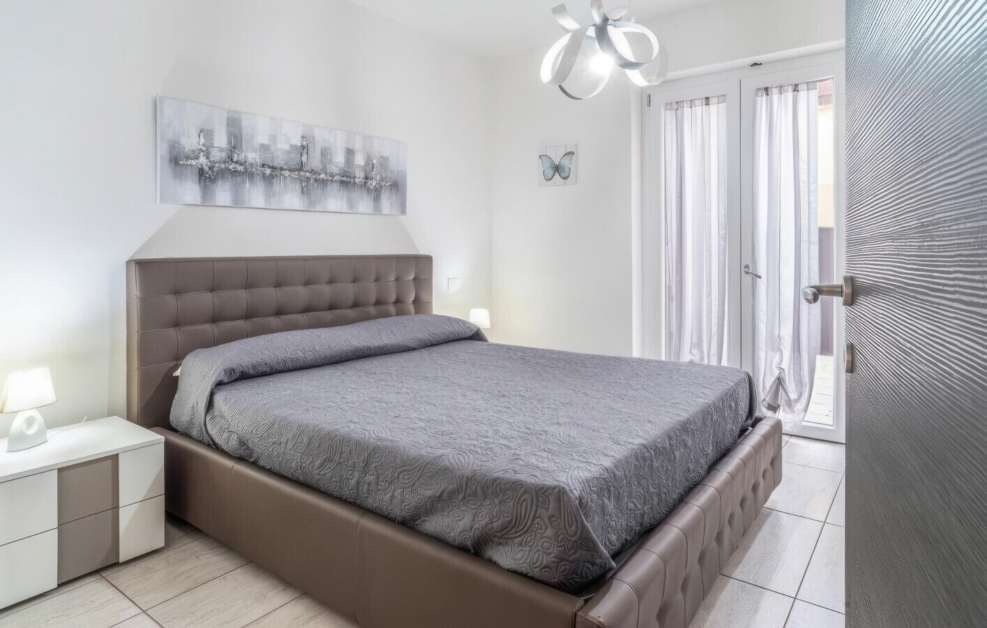 2 camere, una scrivania, ferro/asse da stiro, Wi-Fi