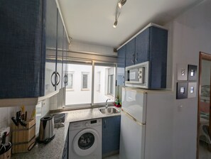 Fridge, microwave, coffee/tea maker, electric kettle - 117 Livingtarifa Trebol (Tarifa)