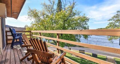 New! Charming Studio on Lake Minocqua - minutes to downtown!