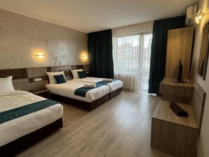 Room - family hotel BONJOUR (Panagyurishte)