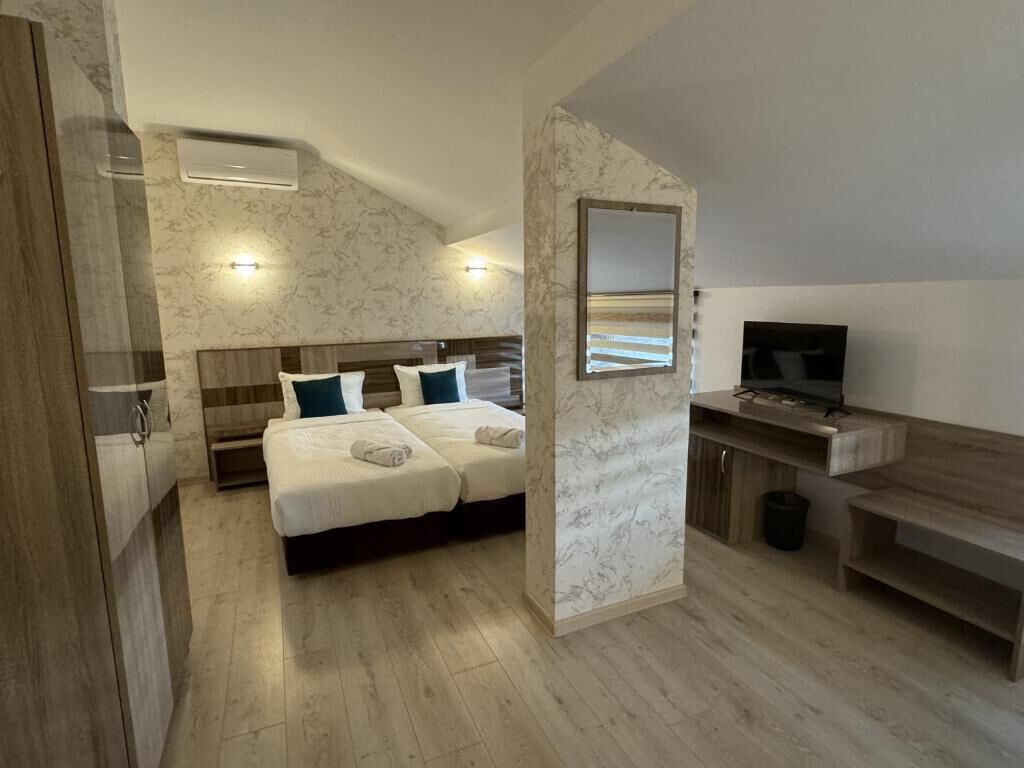 Classic Quadruple Room