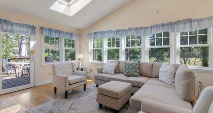 Great location, Dog Friendly, Central AC!