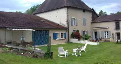 Gßte « Gßte à Isches » avec terrasse privée, jardin commun et Wi-Fi