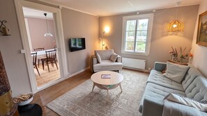 TV, DVD player - Idyllic and family friendly cottage in Småland | SE06095 (Ryssby)