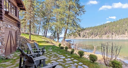 New Listing! Lakefront | Private Beach and Dock | 3 Master Suites | Hot Tub