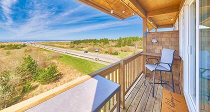 NEW! Ocean view, Walk to town & beach (SWater)