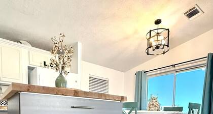 Beachy Seashell Getaway Resort in FMB
