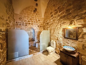 Deluxe Suite, Courtyard View | Bathroom - DARA KONAĞI (Mardin)