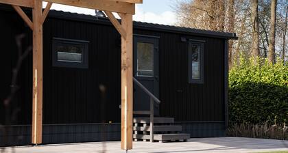 Chalet right on the lake - quiet and modern