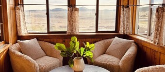 Cozy Little Cabin in the woods on 107 acres with private hiking trail!