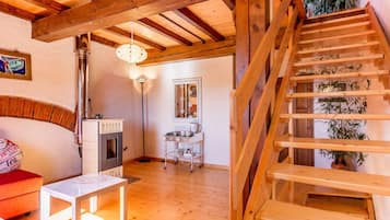 Casa, piscina privata, vista valle | Interni