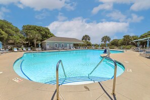 Pool - Cozy 1-bedroom 3rd floor condo with golf course view  in Sunset Beach. (Sunset Beach)