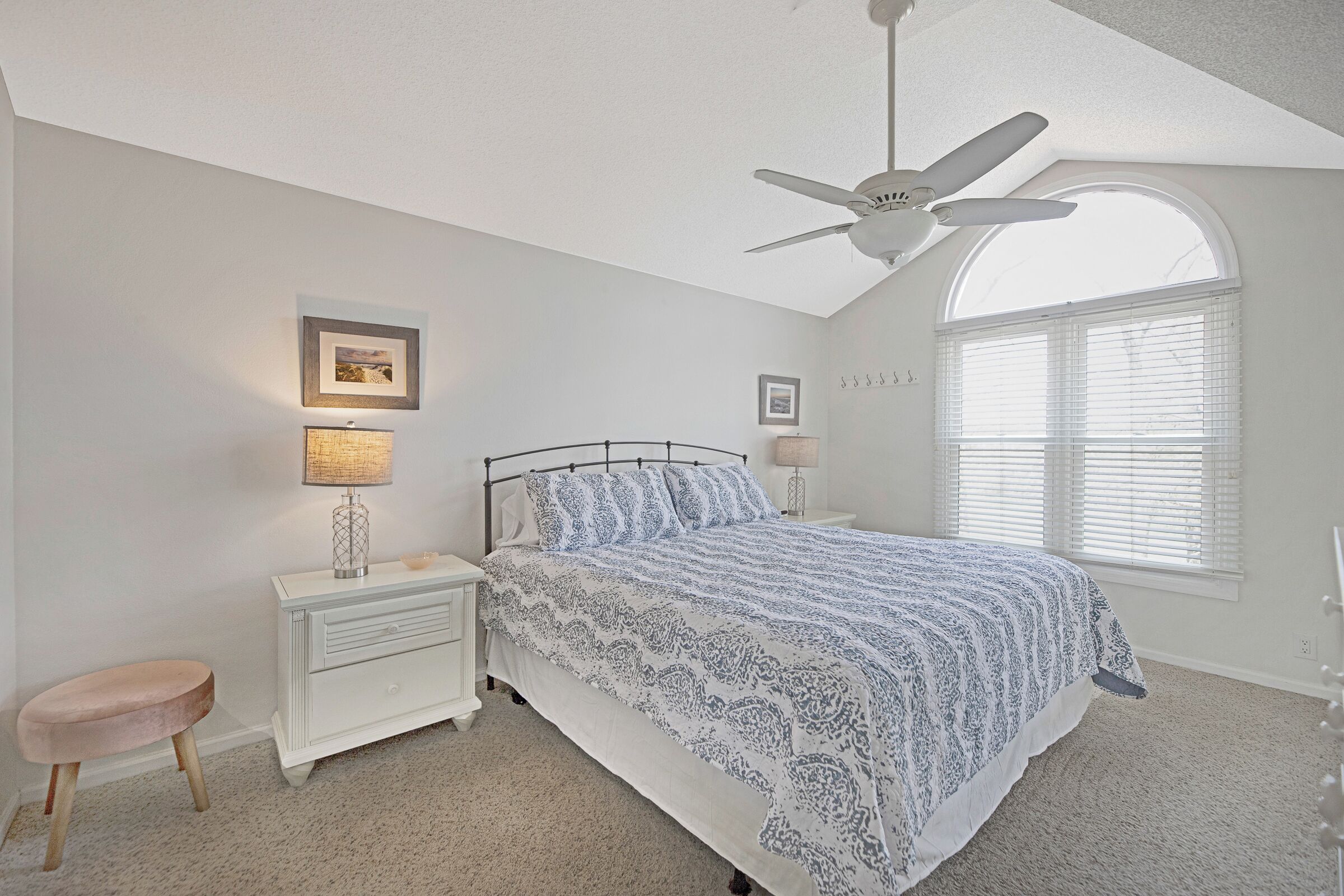 1 bedroom, iron/ironing board, internet, bed sheets