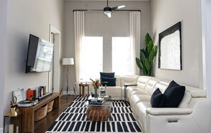 Living area - New 2-bedroom corporate loft in charming Atlanta, right by the airport. (Atlanta)