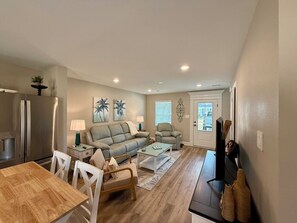 Living area - Location and Convenience to the Beach! (Biloxi)