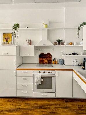 Private kitchen - Estia Premium Apartments - 80 Squaremeter Cozy Loft City Center (Thessaloniki)