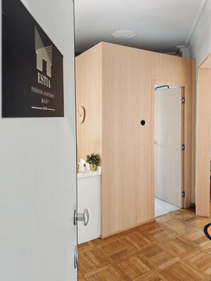 Interior - Estia Premium Apartments - Honey Paleon Patron Germanou (Thessaloniki)