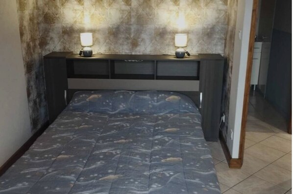 1 bedroom, iron/ironing board, WiFi
