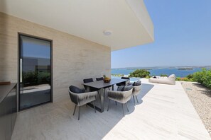 Outdoor dining - Villa D4 with private pool 1 km from sea (Tkon)