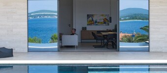 Villa D10 with private pool 1 km from sea