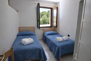 2 bedrooms, iron/ironing board - ANFITEATRO 39 - BUDONI SWEET HOME (Porto Ottiolu)
