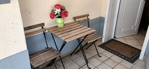 Outdoor dining - Vrbo Property (La Roche-en-Ardenne)