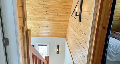 Cozy ski retreat at Apex Mountain Resort