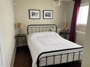 5 bedrooms, WiFi, bed sheets