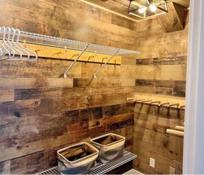 Bathroom - Cozy ski retreat at Apex Mountain Resort (Okanagan-Similkameen G)