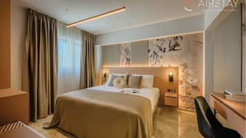 Superior Studio, 1 Queen Bed, Balcony, City View A13