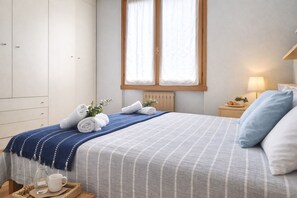 2 chambres, Wi-Fi gratuit, draps fournis