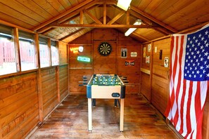 Spielezimmer