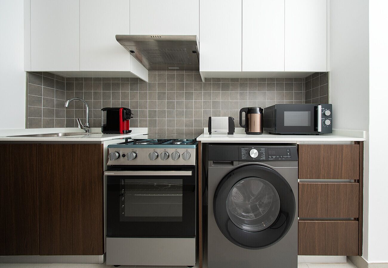 Fridge, microwave, oven, coffee/tea maker