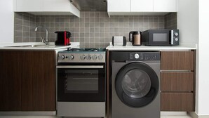 Private kitchen - Oceanfront Studio by Blue Bay Walk, Free Parking (Ajmal Makan)
