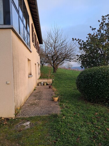 Chez Marinette Between Conques and Figeac, plunge into the heart of the Lot and Aveyron regions.