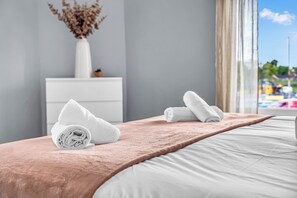 4 間睡房、熨斗/熨衫板、免費 Wi-Fi、床單