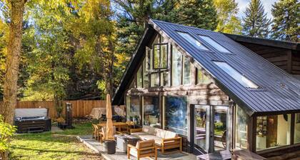 Luxury 4BR Riverfront Home with Hot Tub Near Ski