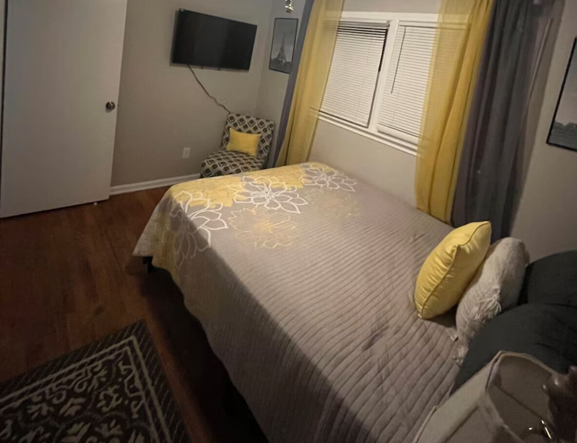 3 chambres, fer et planche à repasser, Wi-Fi, draps fournis