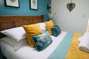 1 bedroom, iron/ironing board, free WiFi, bed sheets -    Couples Retreat in North Cumbria,w Logburner, Enclosed Terrace, Walks& Pub (Brampton)