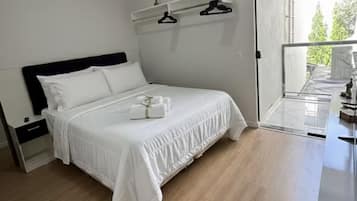 3 chambres, fer et planche à repasser, Wi-Fi, draps fournis