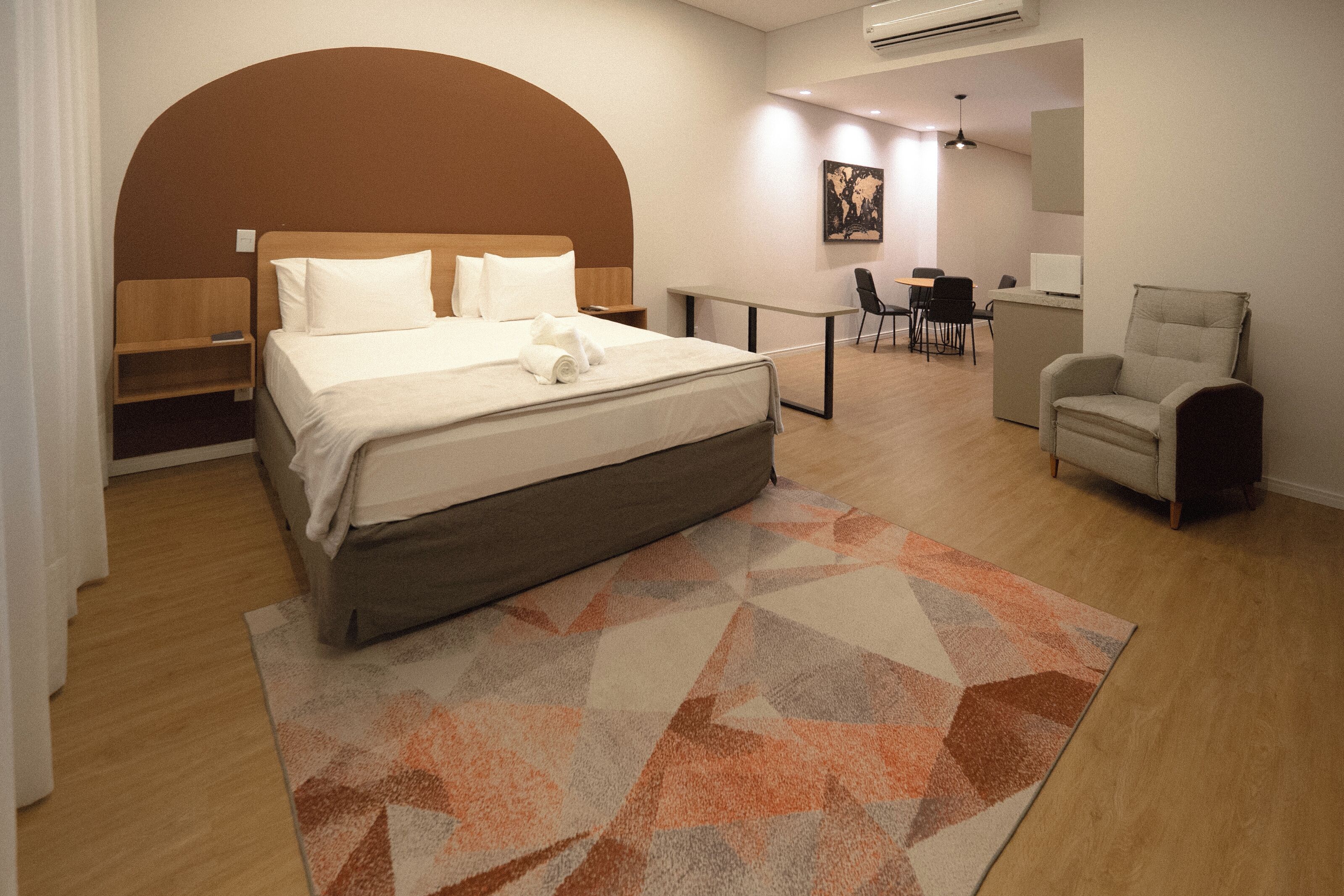 Luxury Suite, River View | In-room safe, laptop workspace, soundproofing, free WiFi