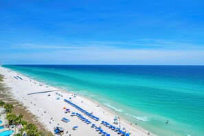 On the beach - 🩴☀️Gulf-Front Condo | Lazy River + Mini Water Park | Splash 1003W🩴☀️ (Panama City Beach)