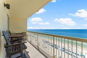 A balcony with a view of the beach and ocean. - 🏖️8th Floor Gulf-Front Condo | Private Balcony + Pools | Celadon 808🏖️ (Panama City Beach)