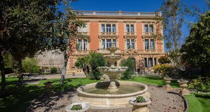 Chateau Antares - Huit Chambres , Couchages 16