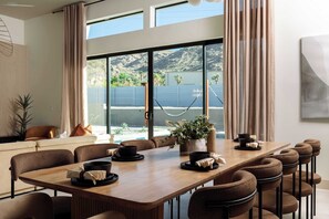 Dining - Villa Solara│Pool Pickleball Sauna Stargazing dome (Joshua Tree)