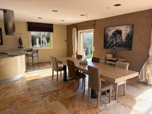 Dining - Splendid Villa with swimming pool (Roquefort-les-Pins)