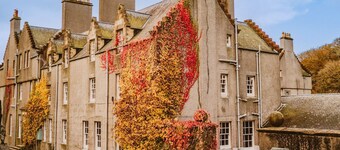 Skylark - Five Bedroom Castle, Sleeps 10