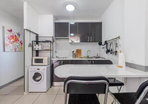 Private kitchen - Vrbo Property (San Bartolomé de Tirajana)