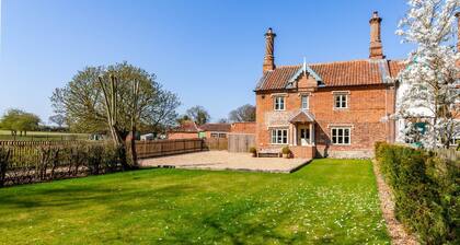 Willow Tree House - Drei Schlafzimmer Villa, Schläft 6