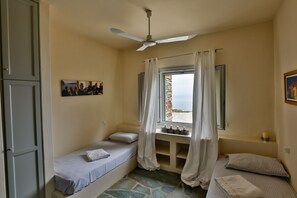 2 chambres, fer et planche à repasser, accès Internet, draps fournis